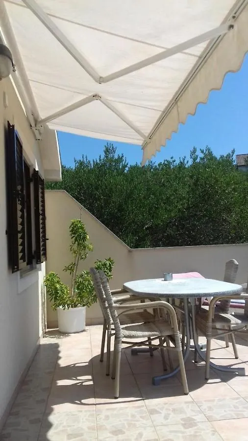 Apartmani Anamar Supetarska Draga Guest house